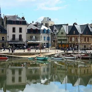  Appartement Superbe Sur Le Port De Saint Goustan France